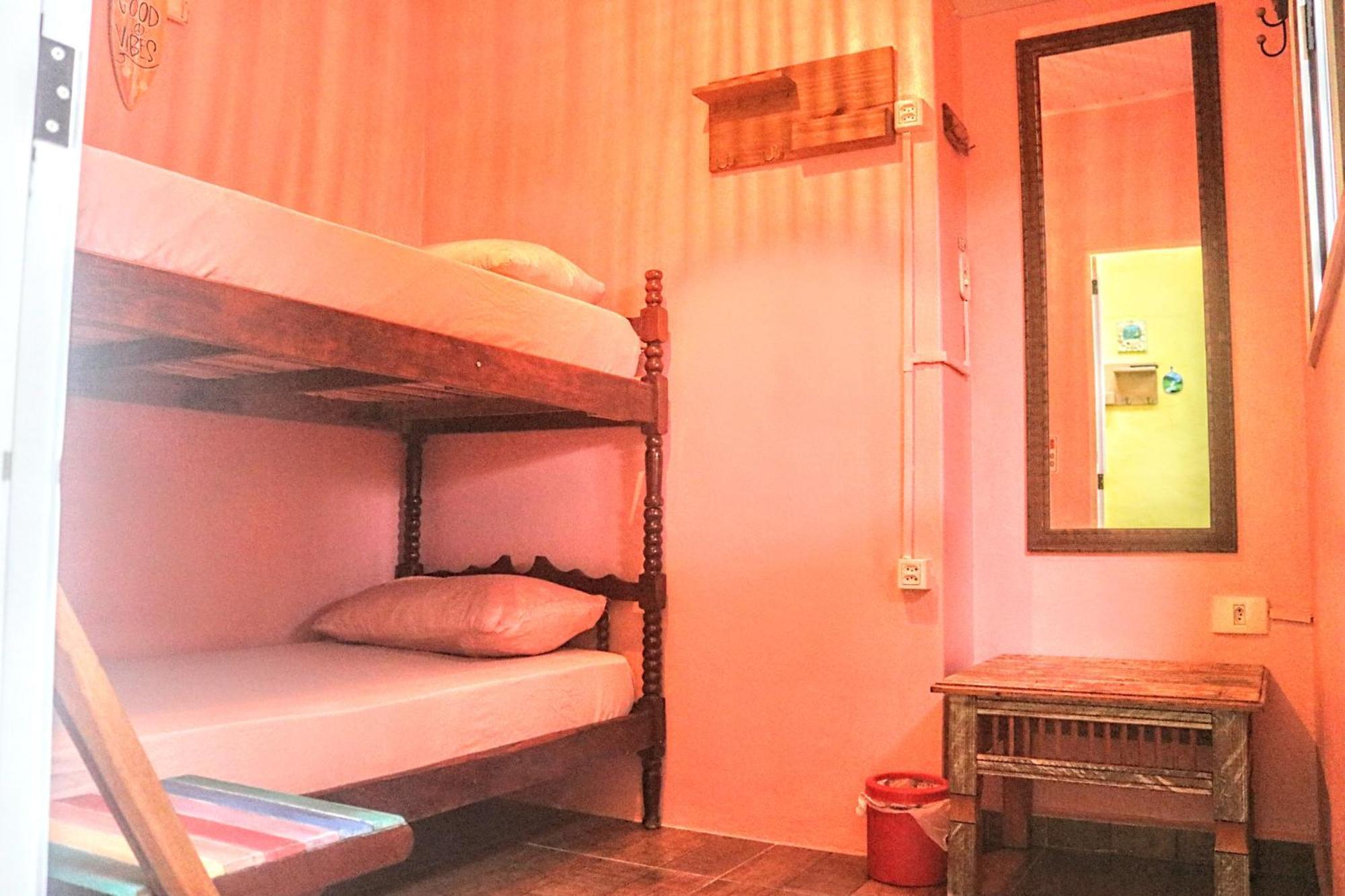 Ubatuba Wild Surf Hostel Room photo